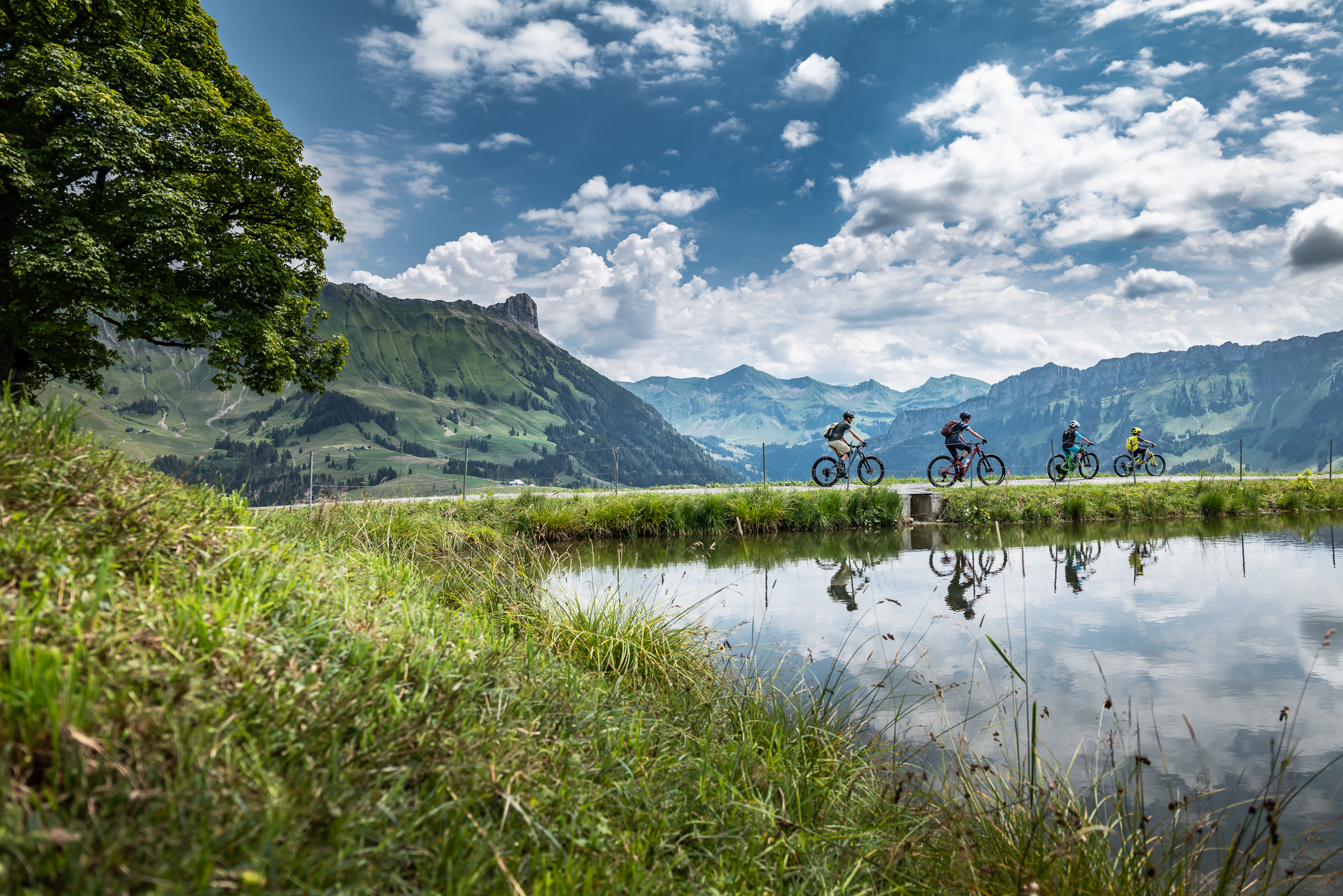 Sommer_Biken_Marbachegg_Speichersee_Marbach_Future Pro_Equipment_Bike_2021_SCOTT Action Image_Gaudenz Danuser_10_20 (4) (1)